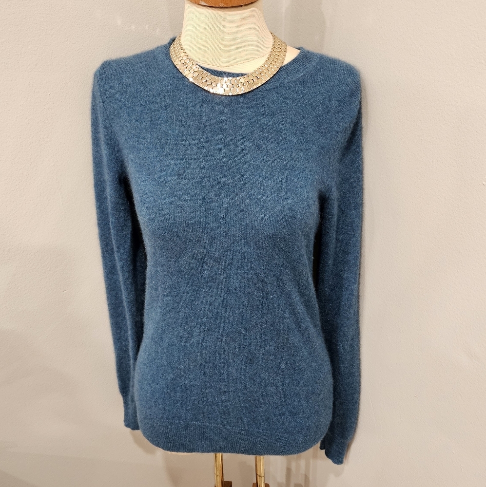 TAHARI TEAL BLUE HEATHERED 2 PLY CASHMERE CREWNECK  SWEATER